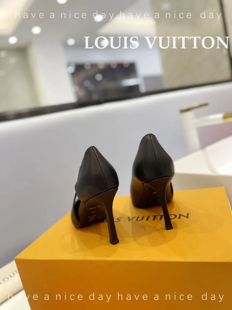 Bright Louis Vuitton Heeled Shoes 31976