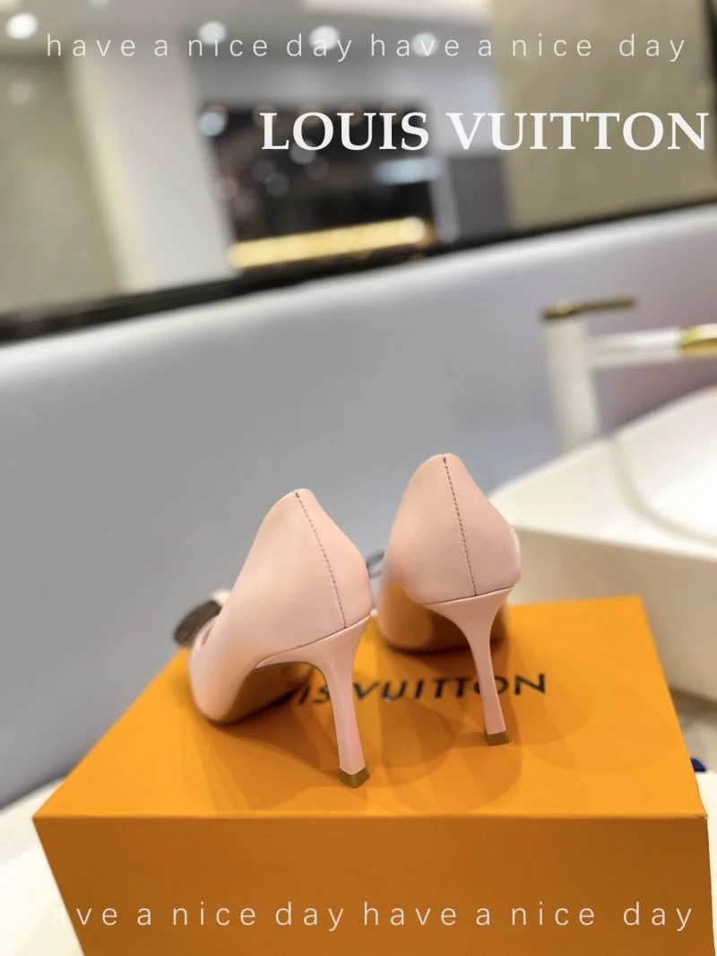 TechFriendly Louis Vuitton Heeled Shoes 31977