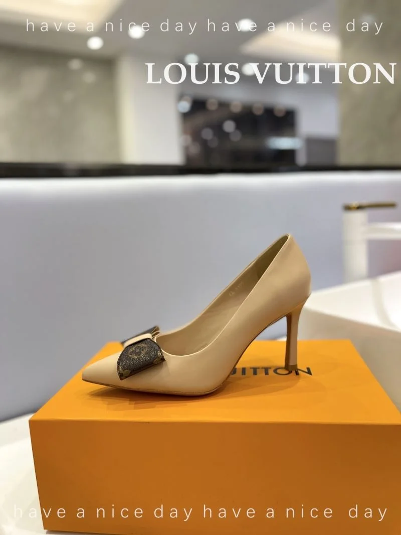TopPick Louis Vuitton Heeled Shoes 31974
