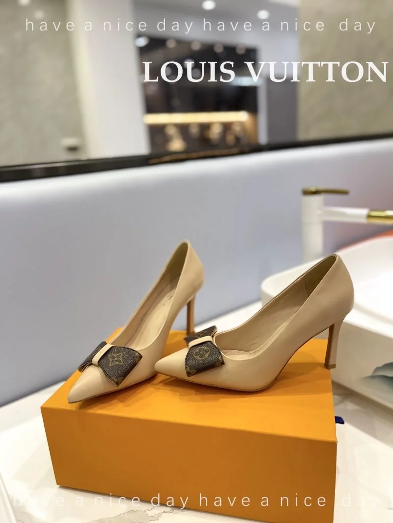 TopPick Louis Vuitton Heeled Shoes 31974