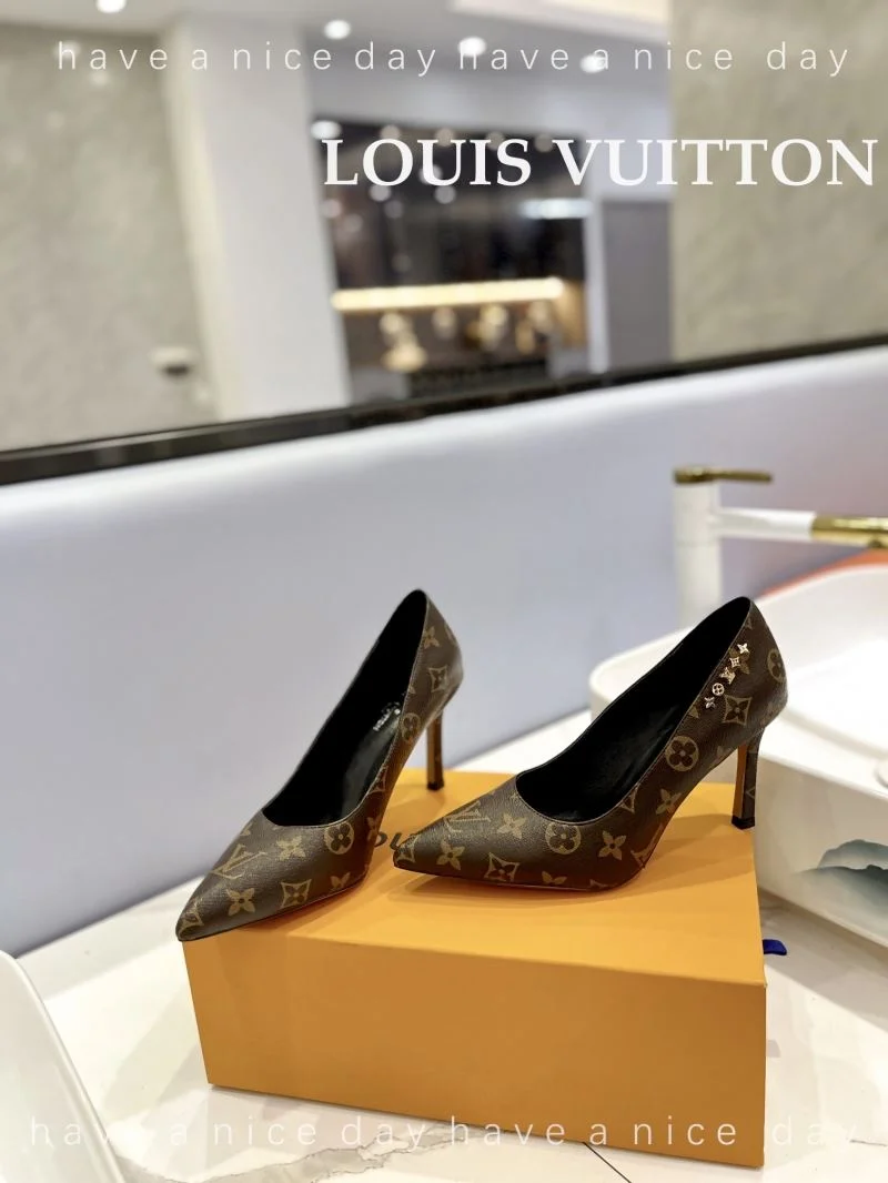 Louis Vuitton Heeled Shoes Durable 31968