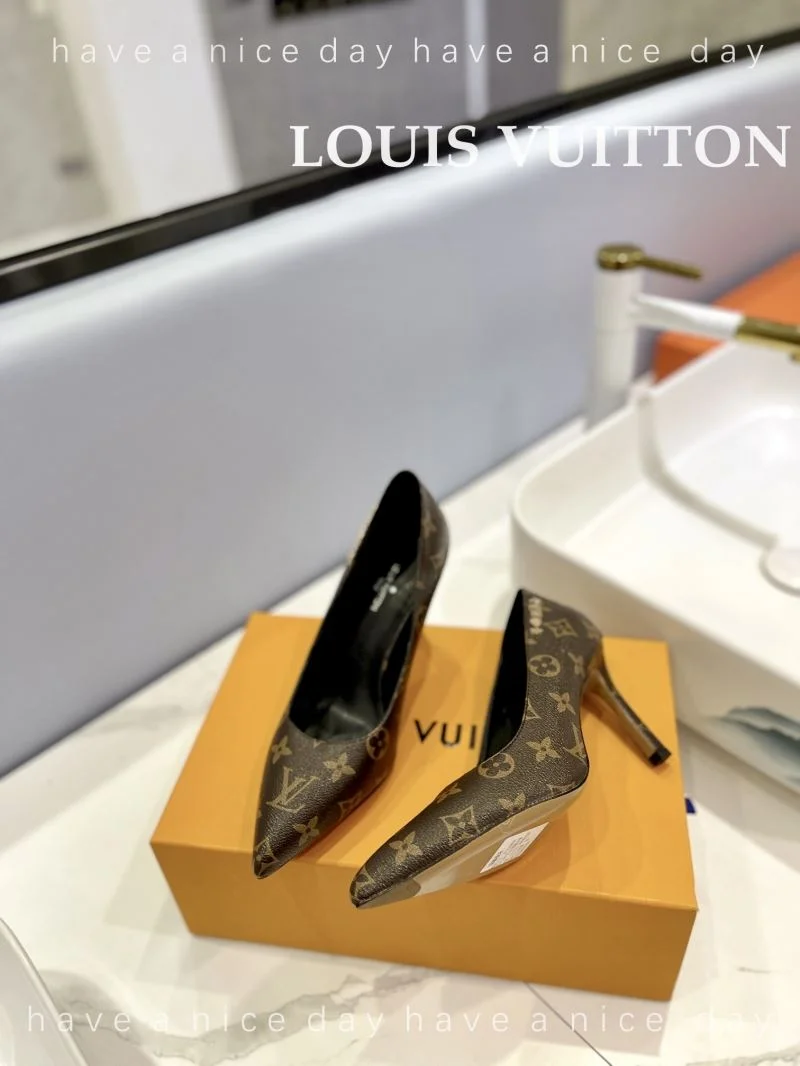 Louis Vuitton Heeled Shoes Durable 31968