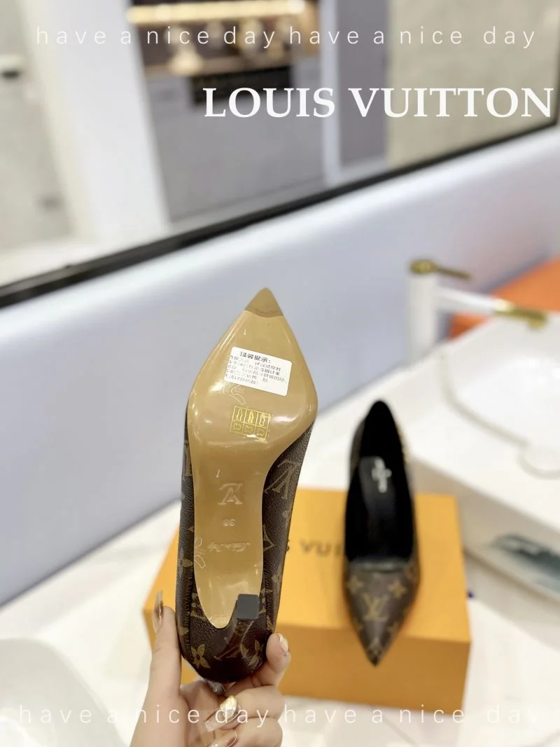 Louis Vuitton Heeled Shoes Durable 31968