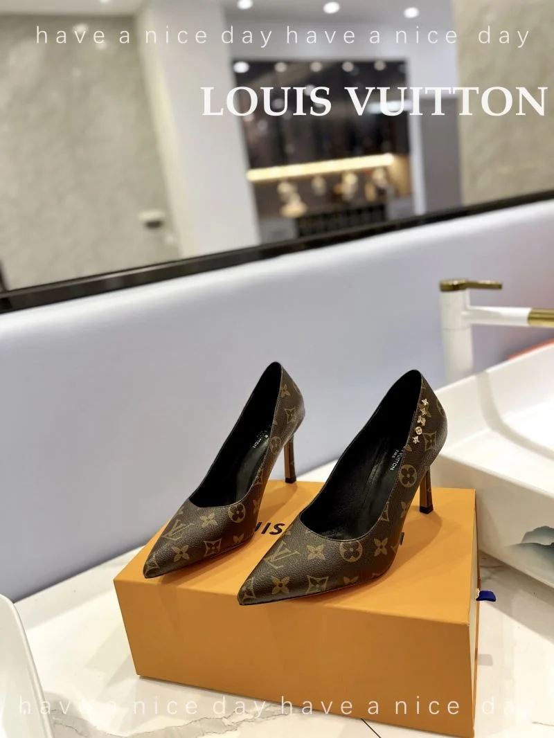 Louis Vuitton Heeled Shoes Durable 31968