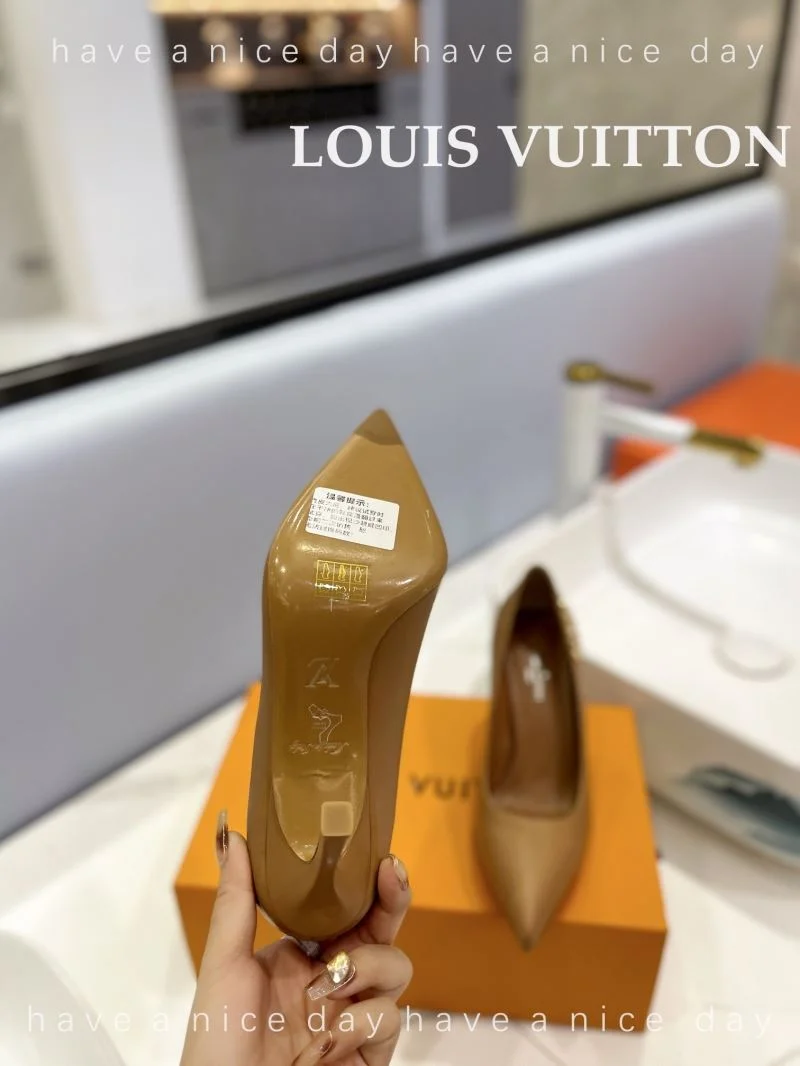 Louis Vuitton Heeled Shoes Sleek 31967