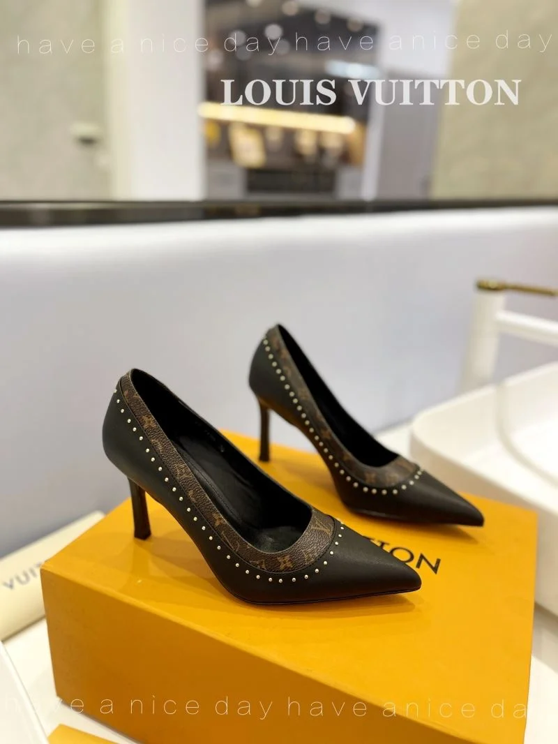SunProtective Louis Vuitton Heeled Shoes 31965
