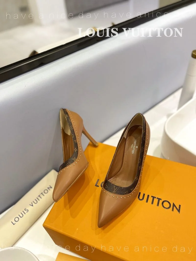 Vibrant Louis Vuitton Heeled Shoes 31953