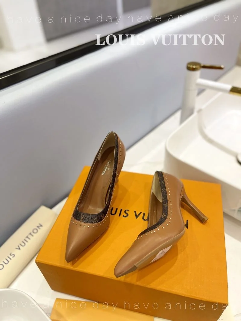 Vibrant Louis Vuitton Heeled Shoes 31953