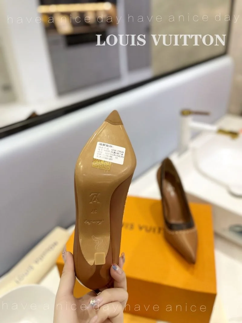 Vibrant Louis Vuitton Heeled Shoes 31953