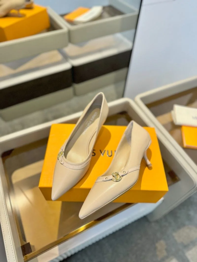 ComfortFit Louis Vuitton Heeled Shoes 31943