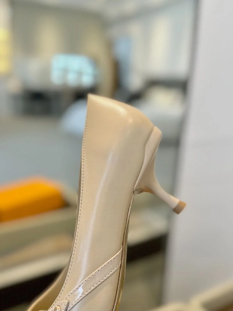 ComfortFit Louis Vuitton Heeled Shoes 31943