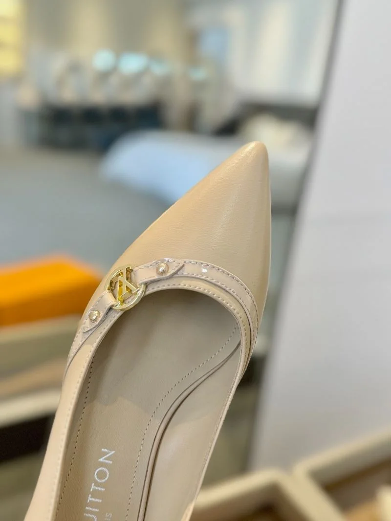 ComfortFit Louis Vuitton Heeled Shoes 31943
