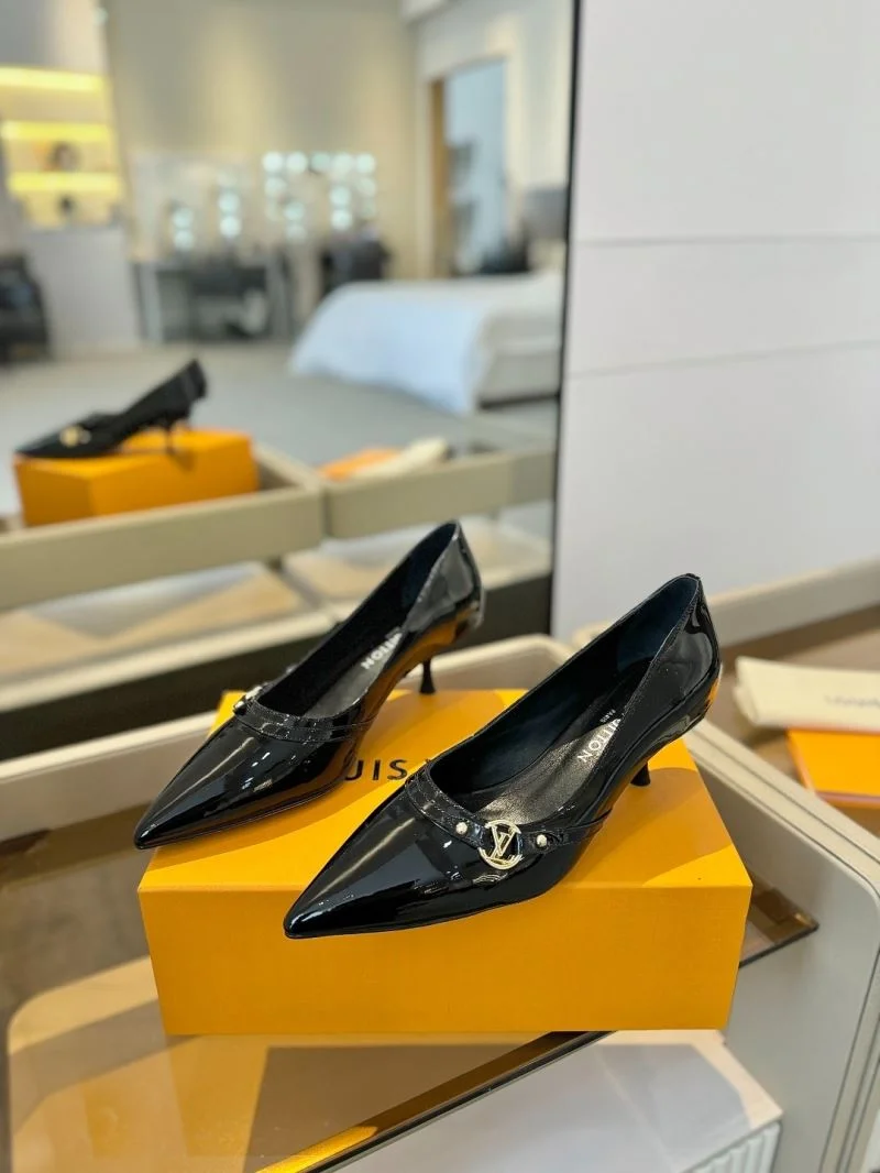 WaterResistant Louis Vuitton Heeled Shoes 31952
