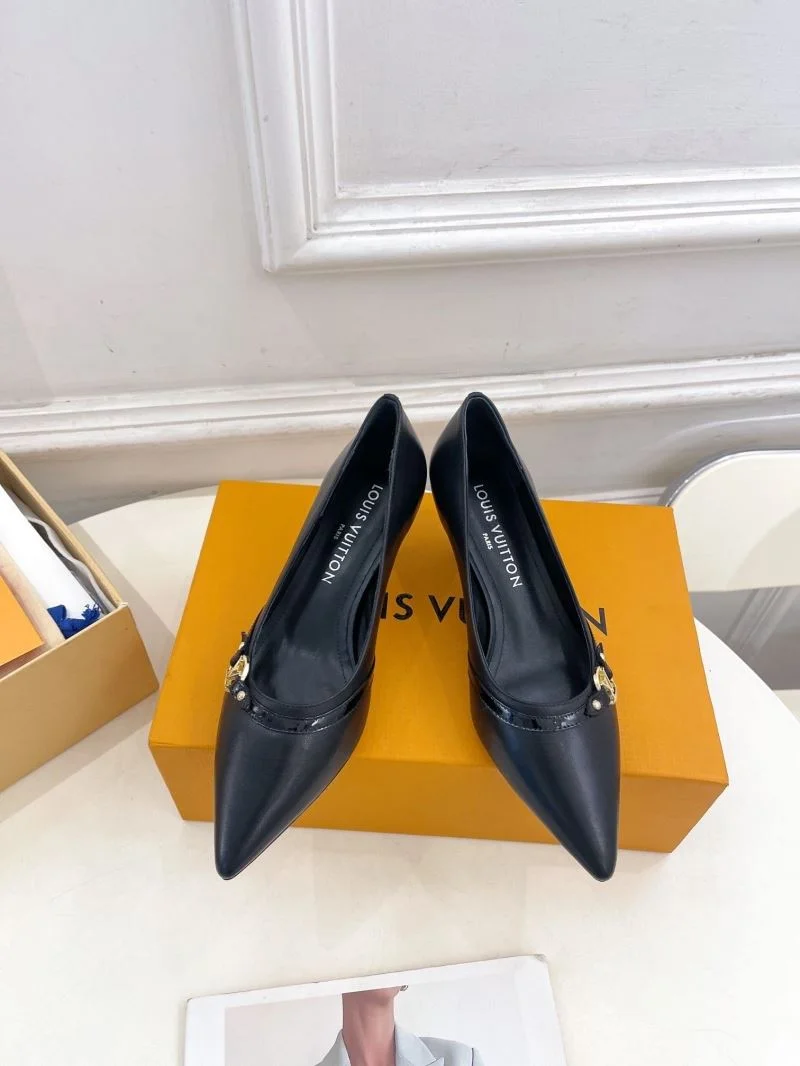Trendsetting Louis Vuitton Heeled Shoes 31254