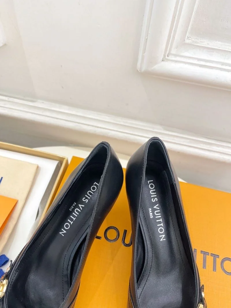 Trendsetting Louis Vuitton Heeled Shoes 31254
