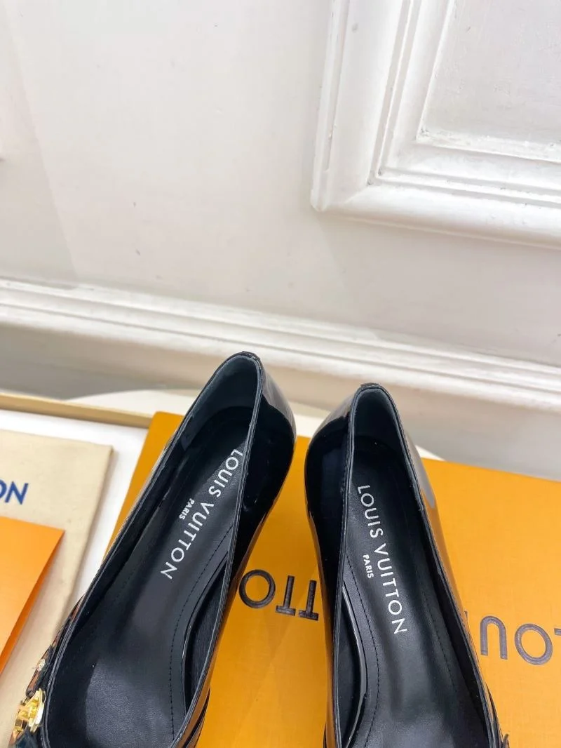 EasyMatch Louis Vuitton Heeled Shoes 31269