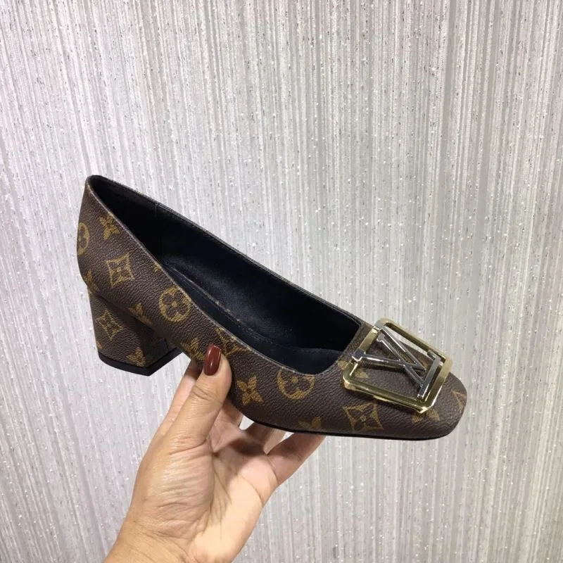 WrinkleFree Louis Vuitton Heeled Shoes 31256