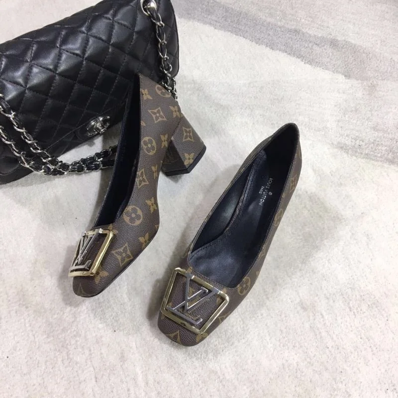 WrinkleFree Louis Vuitton Heeled Shoes 31256