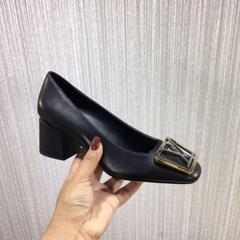 Louis Vuitton Heeled Shoes Chic 31243