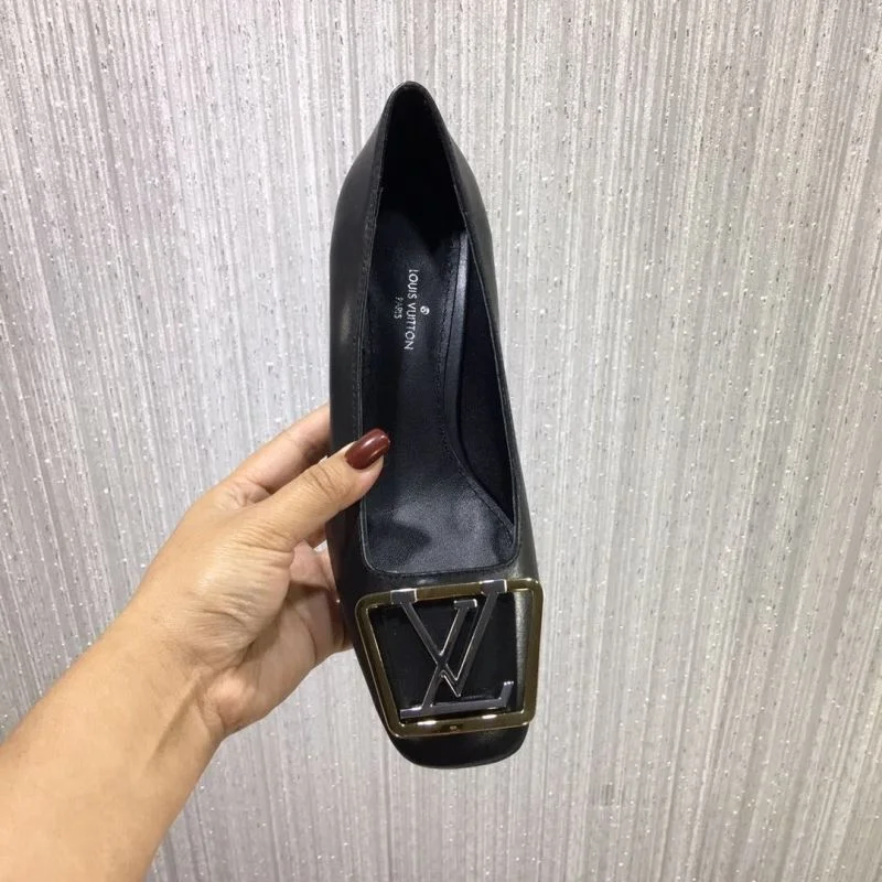 Louis Vuitton Heeled Shoes Chic 31243