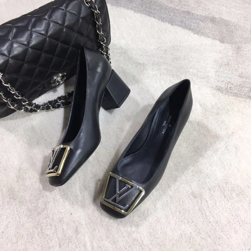 Louis Vuitton Heeled Shoes Chic 31243