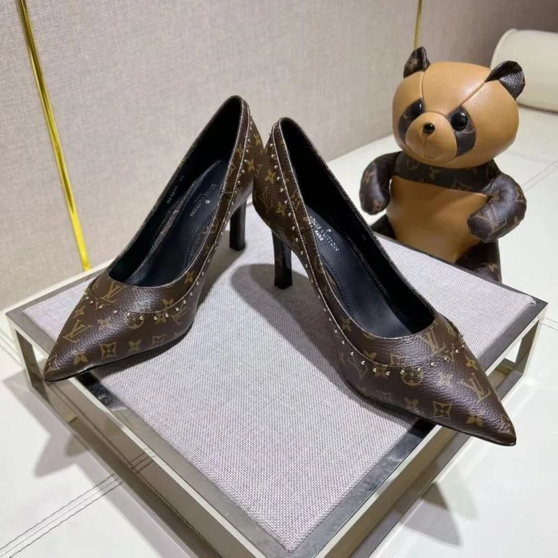 Flexible Louis Vuitton Heeled Shoes 31257