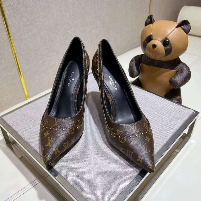 Flexible Louis Vuitton Heeled Shoes 31257