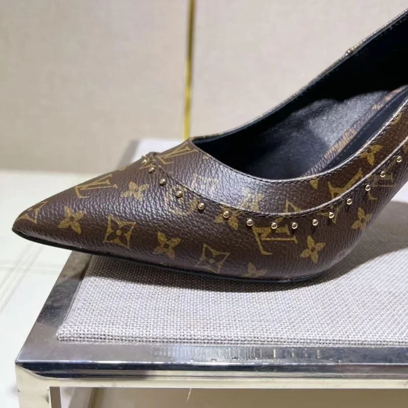 Flexible Louis Vuitton Heeled Shoes 31257