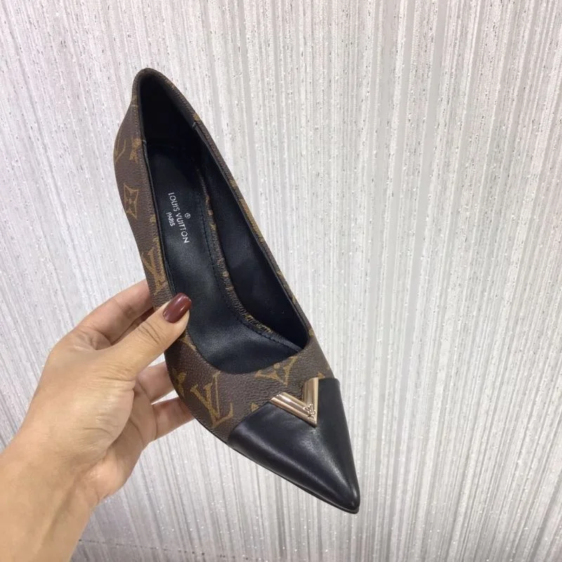 FreshLook Louis Vuitton Heeled Shoes 31241