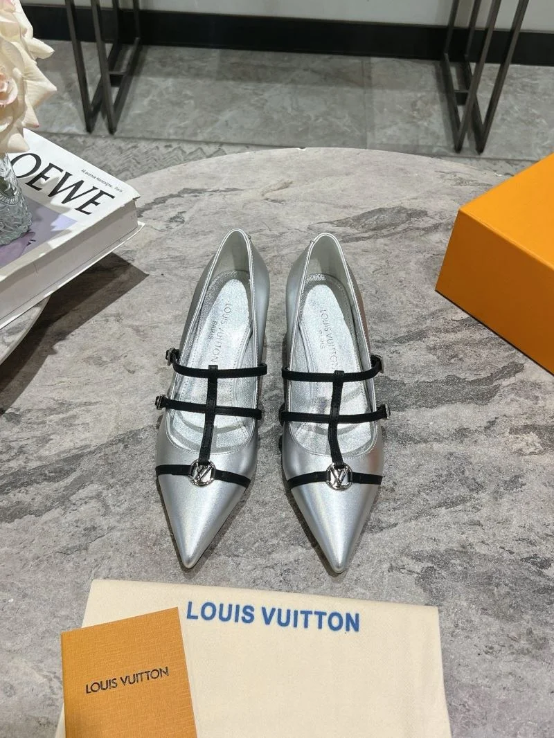 ModernLook Louis Vuitton Heeled Shoes 31242