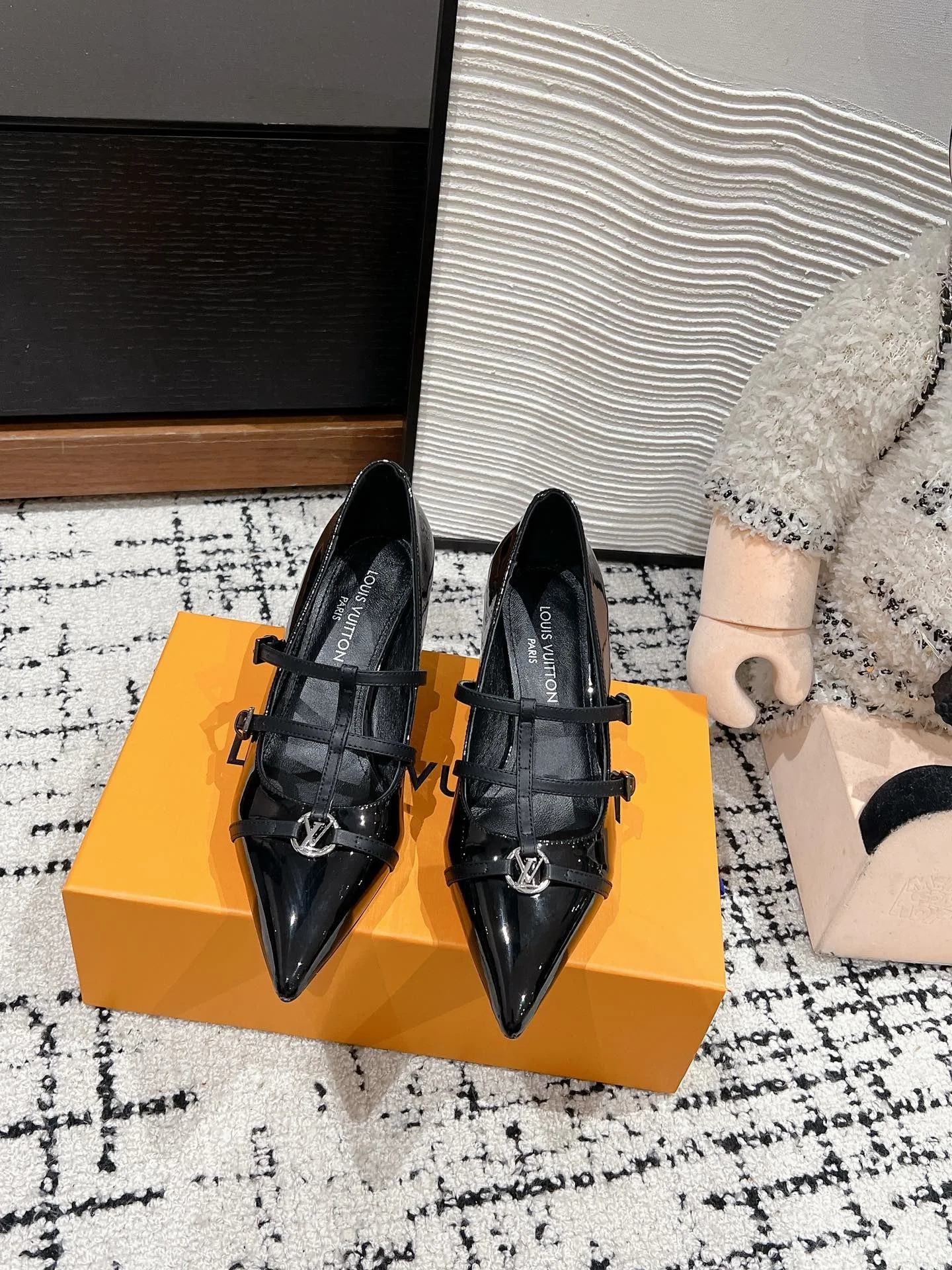 Louis Vuitton Heeled Shoes WeatherProof 31239