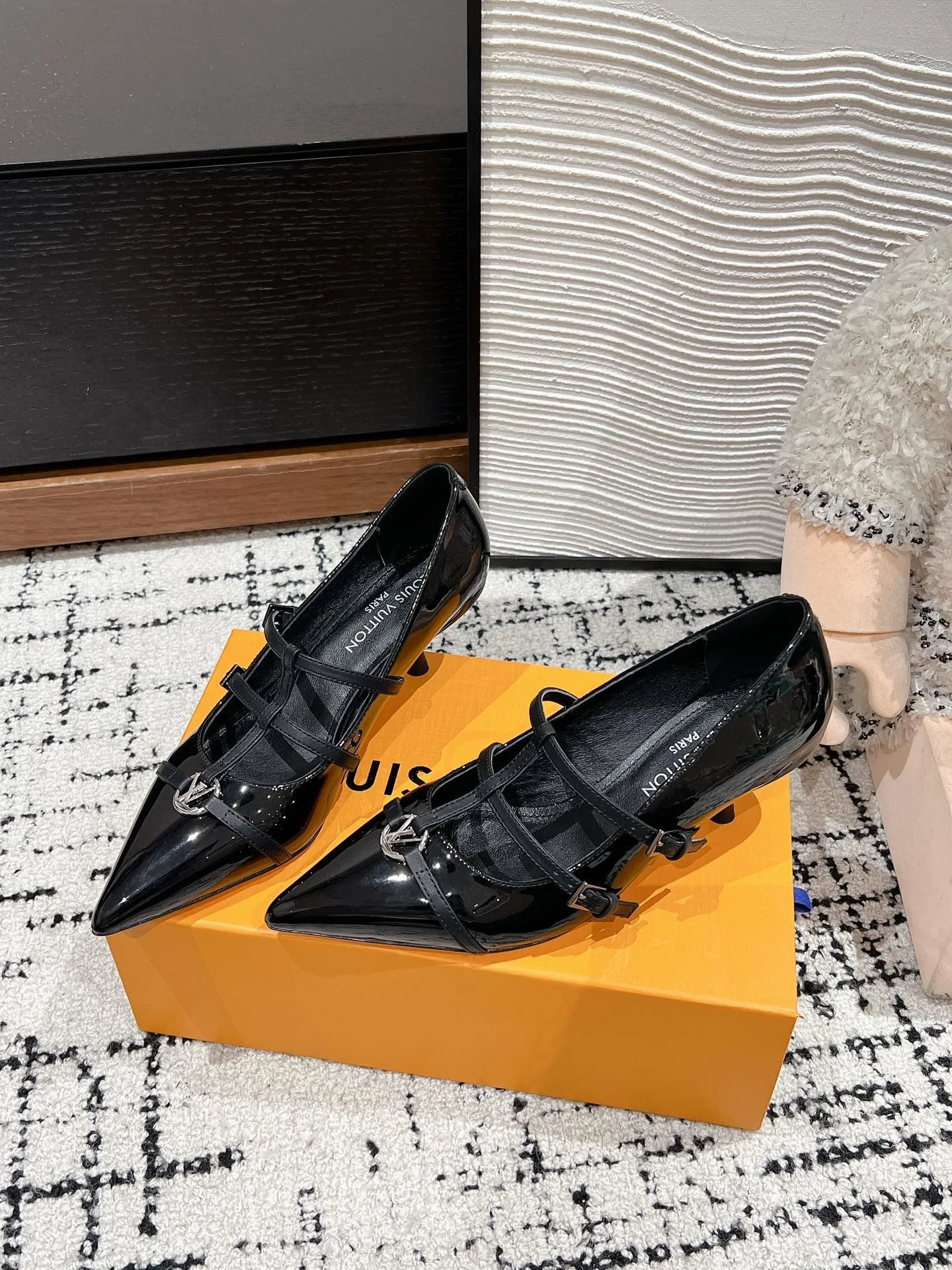 Louis Vuitton Heeled Shoes WeatherProof 31239