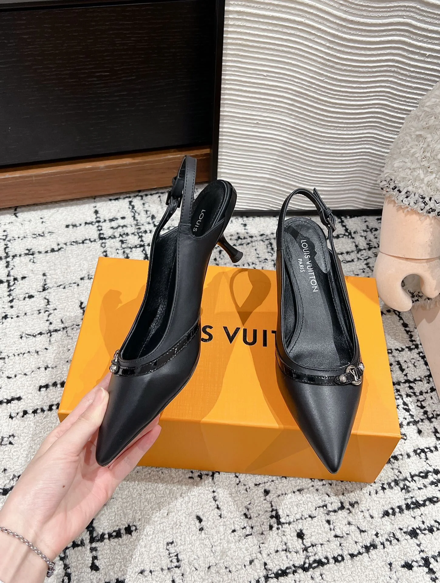 Louis Vuitton Heeled Shoes Modern 31232