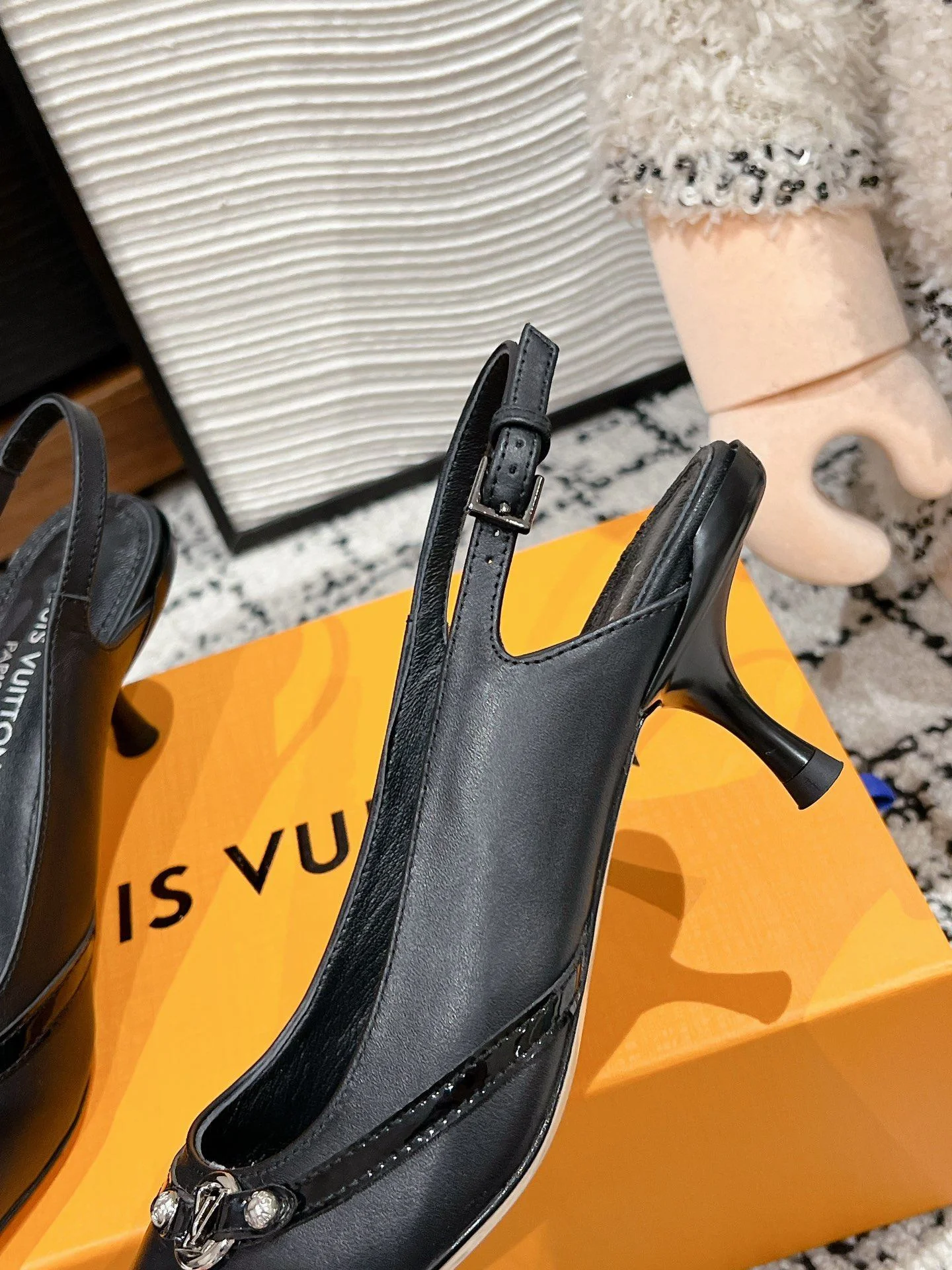 Louis Vuitton Heeled Shoes Modern 31232