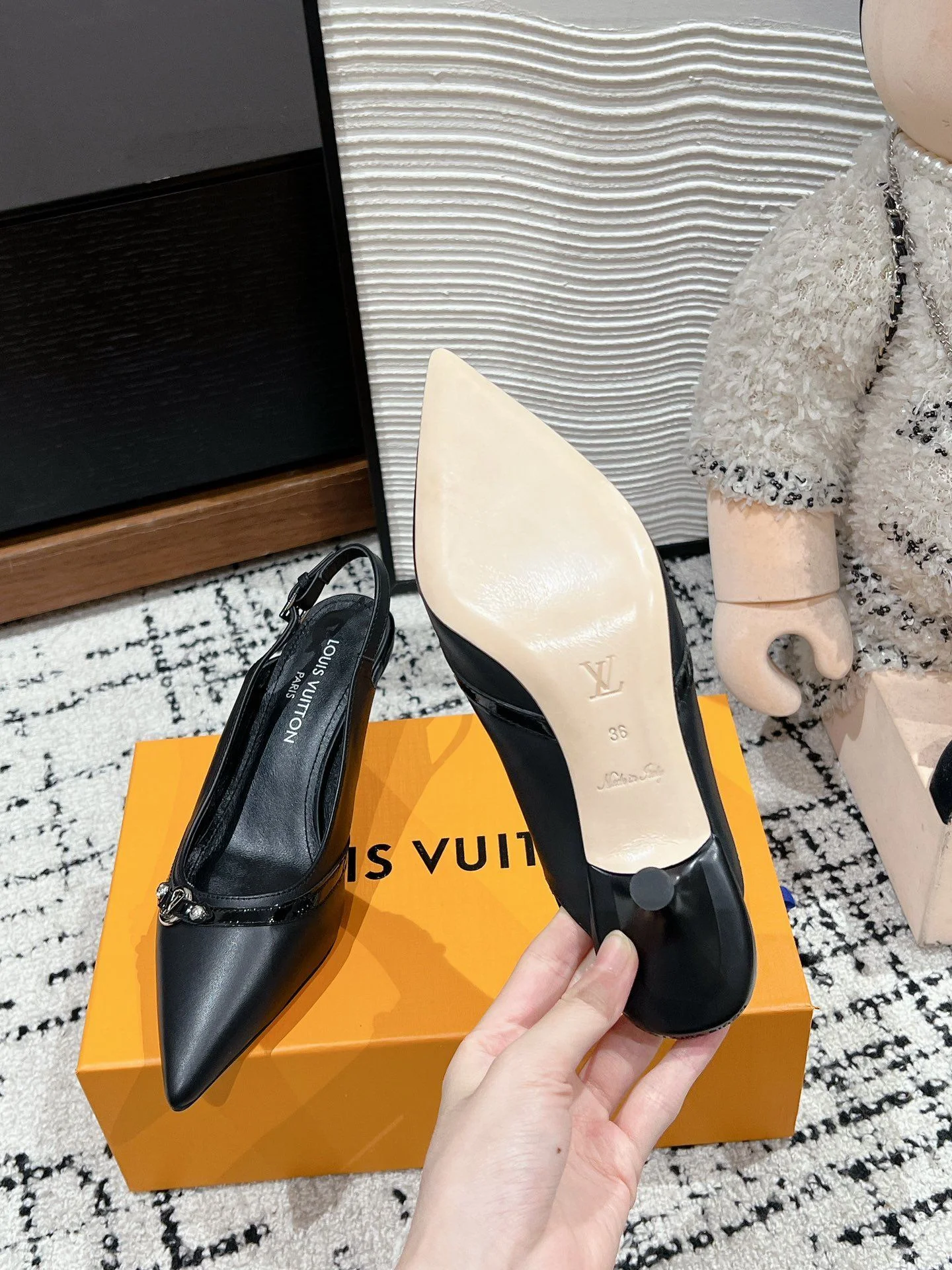 Louis Vuitton Heeled Shoes Modern 31232