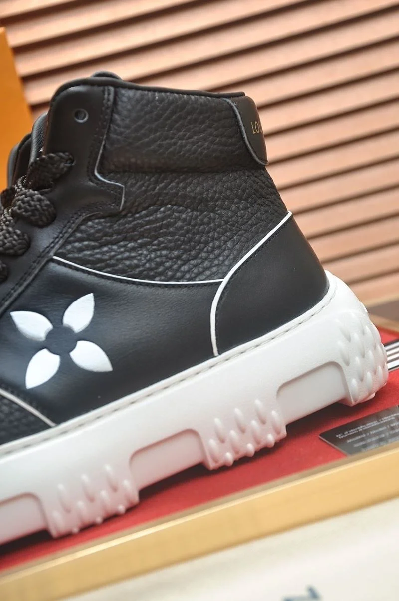 HighPerformance Louis Vuitton High Shoes 32954