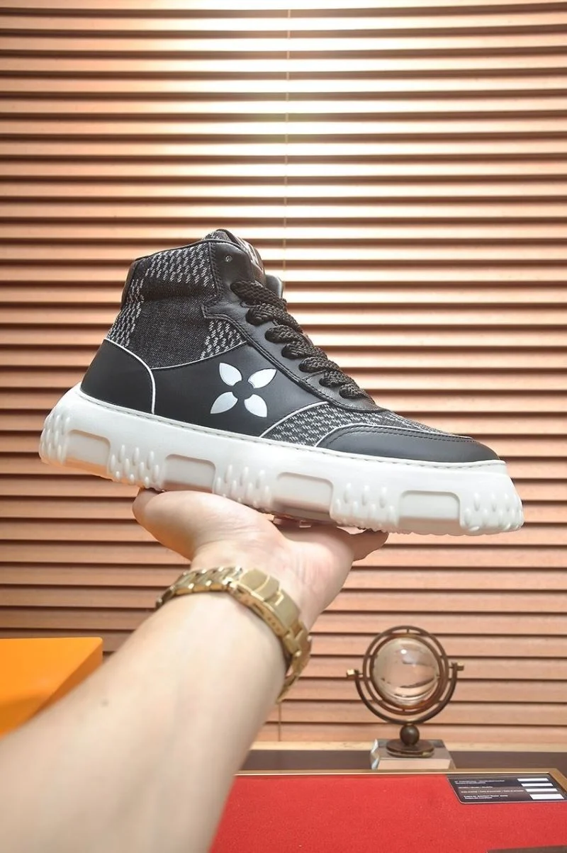 Louis Vuitton High Shoes Snug 32955