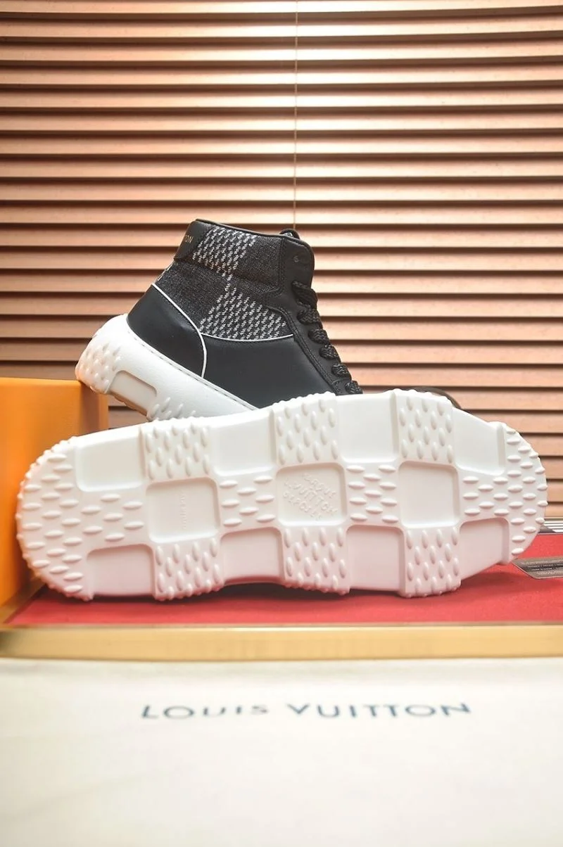 Louis Vuitton High Shoes Snug 32955