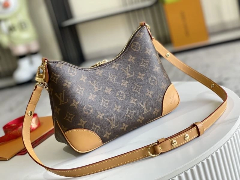 Louis Vuitton Hobo Bags Fashionable 94359