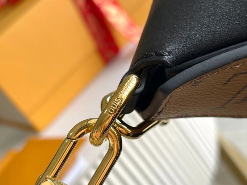 Louis Vuitton Hobo Bags Flexible 93943