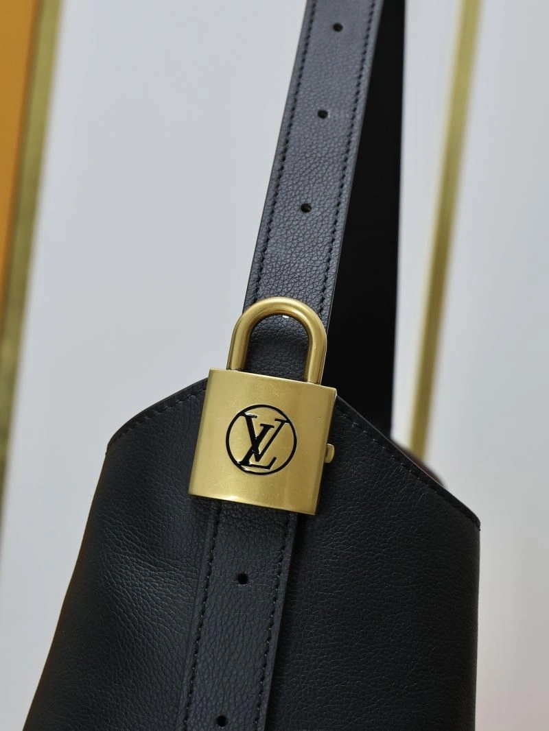 WeatherProof Louis Vuitton Hobo Bags 93855