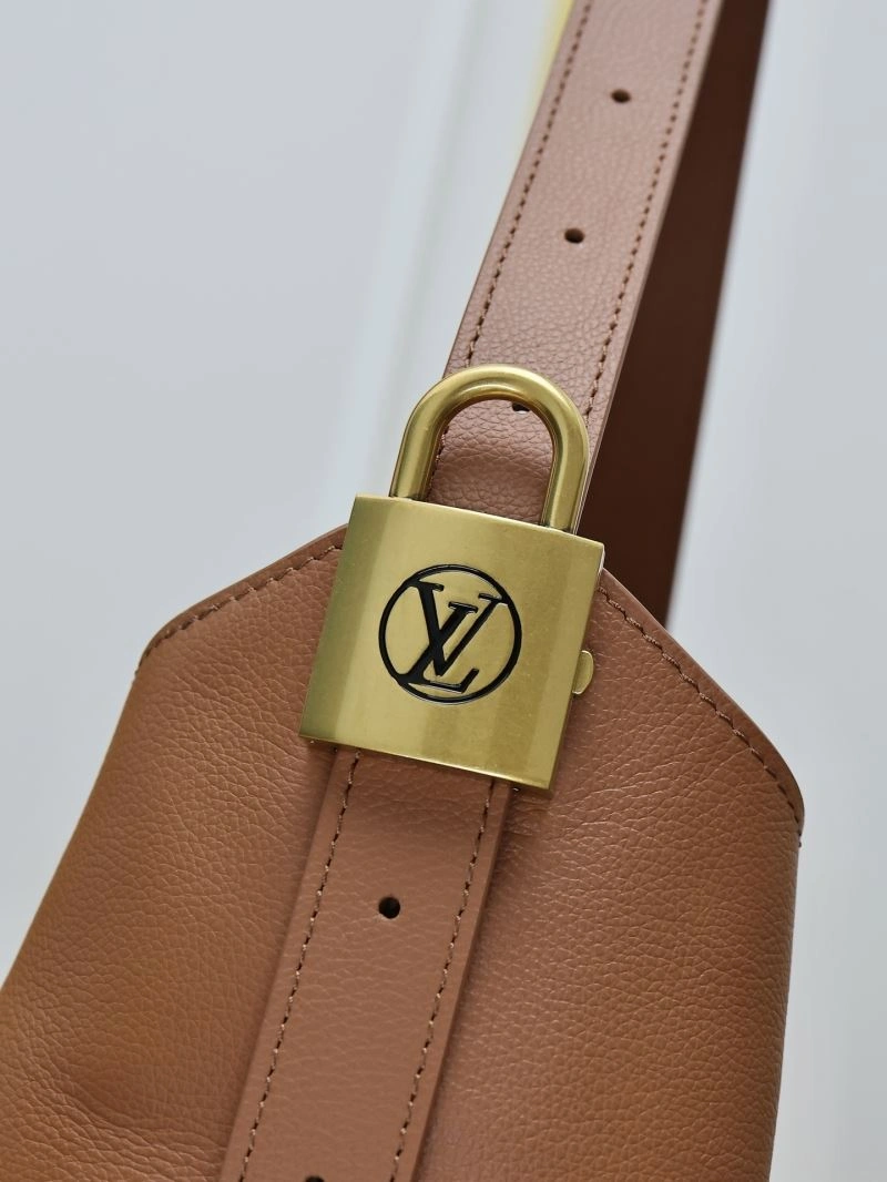 Louis Vuitton Hobo Bags Functional 93878