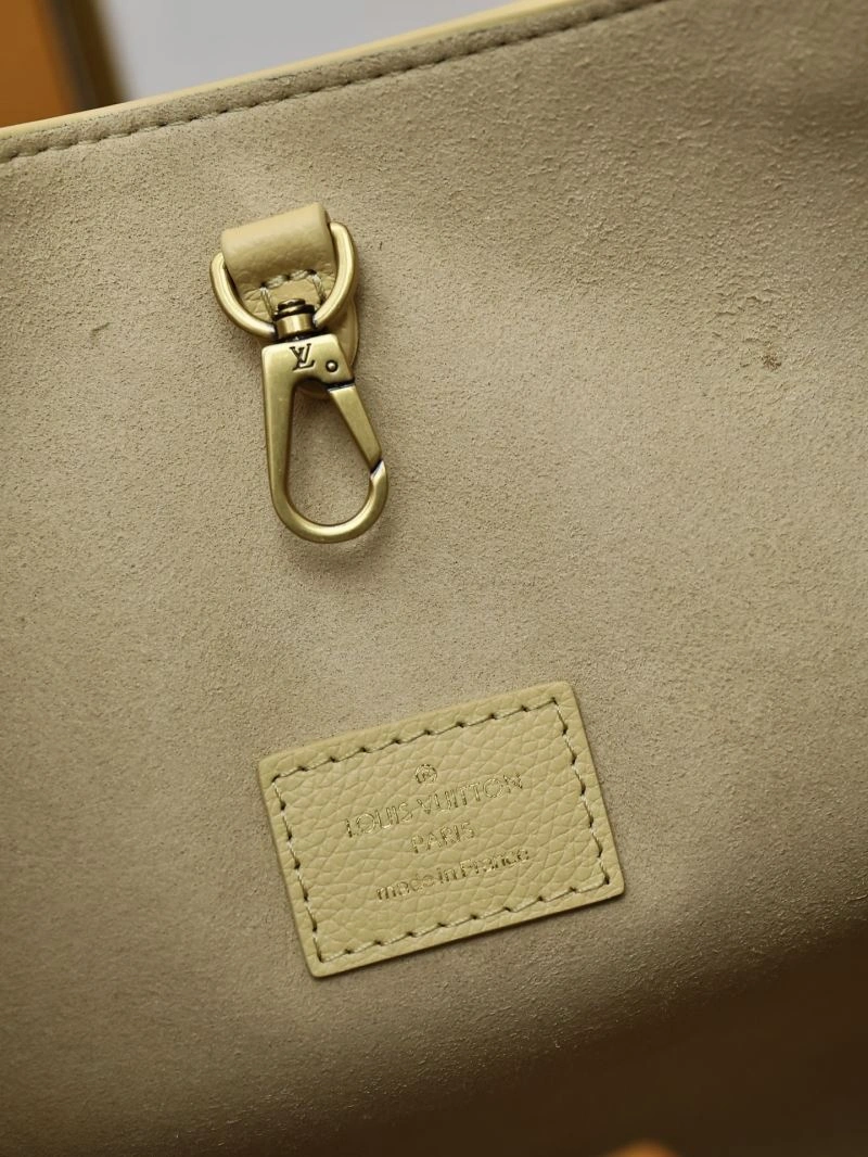 Functional Louis Vuitton Hobo Bags 93800