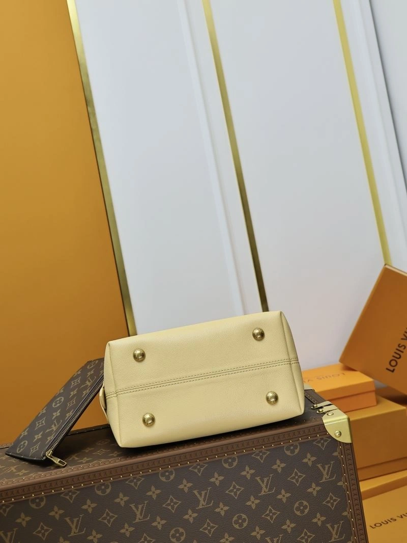 Functional Louis Vuitton Hobo Bags 93800