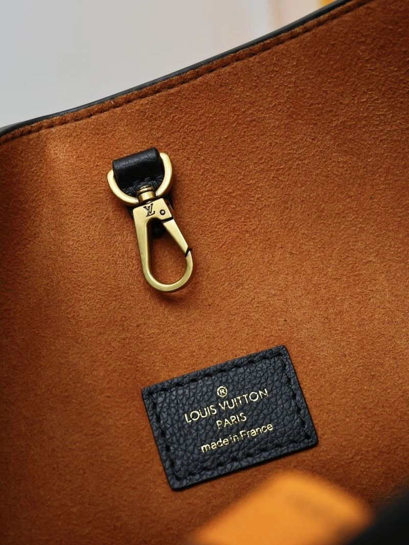 Louis Vuitton Hobo Bags Unisex 93821