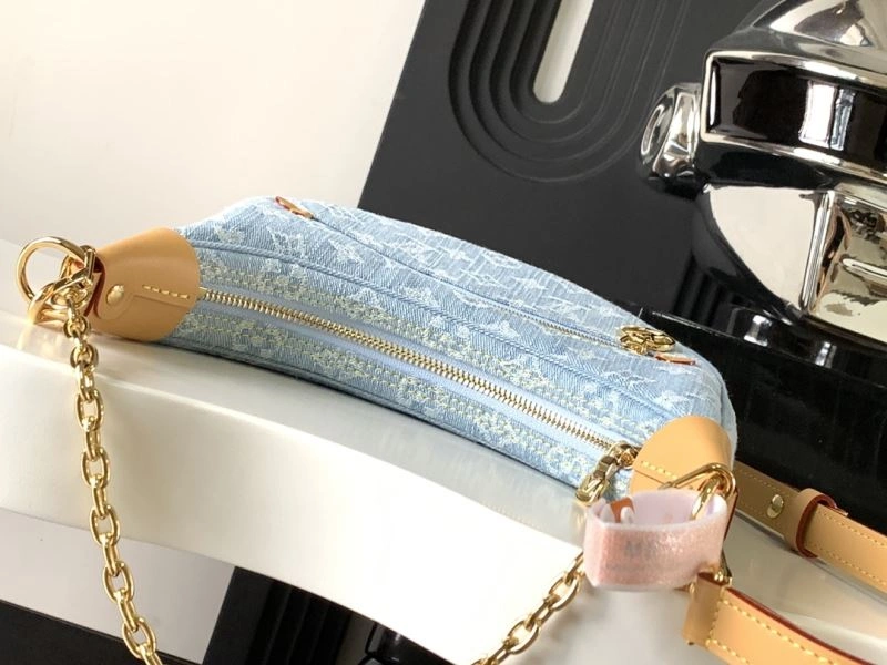 WeatherProof Louis Vuitton Hobo Bags 93825