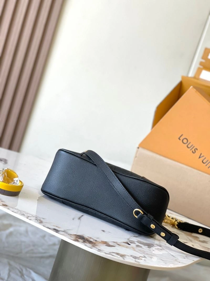 Louis Vuitton Hobo Bags Fashionable 93602