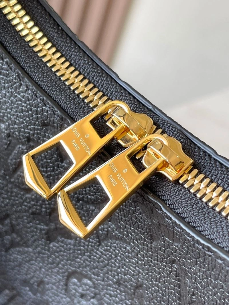 Louis Vuitton Hobo Bags Fashionable 93602