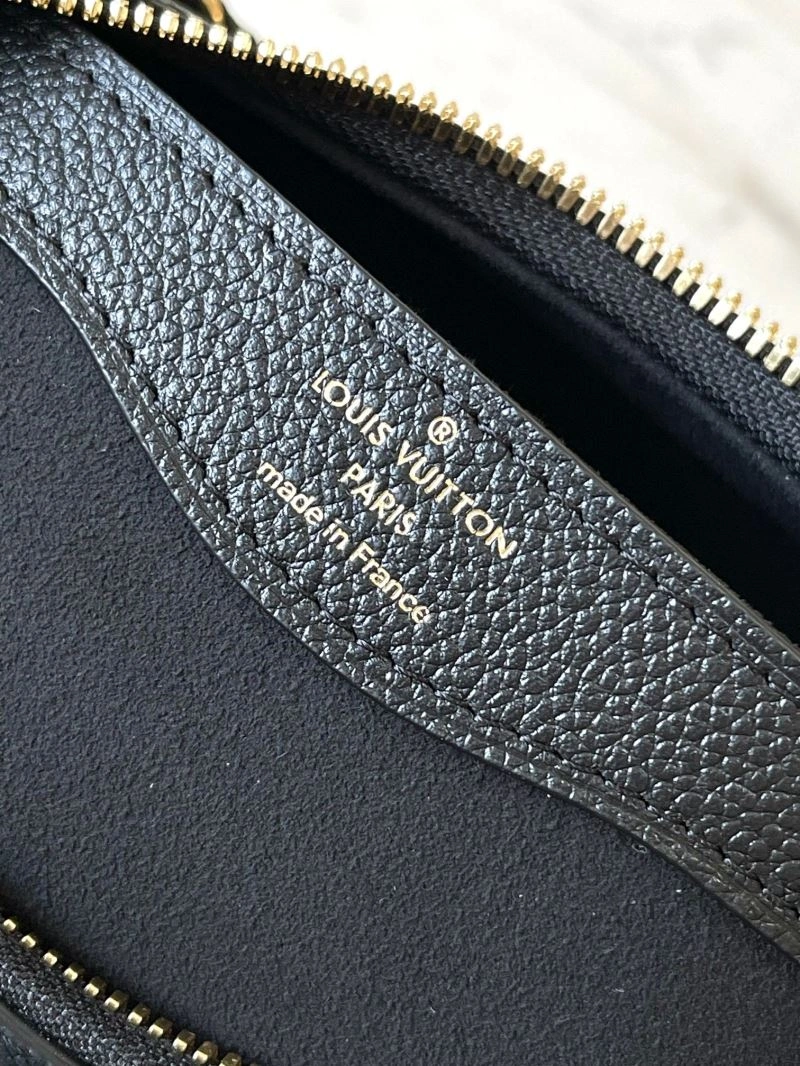 Louis Vuitton Hobo Bags Fashionable 93602