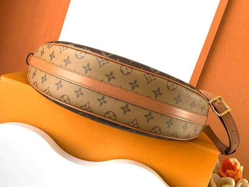 Louis Vuitton Hobo Bags Versatile 93599